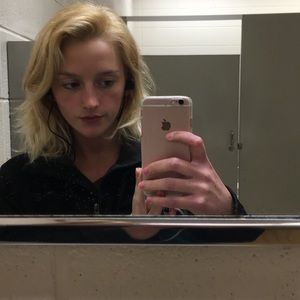 Meet your Posher, Alicia